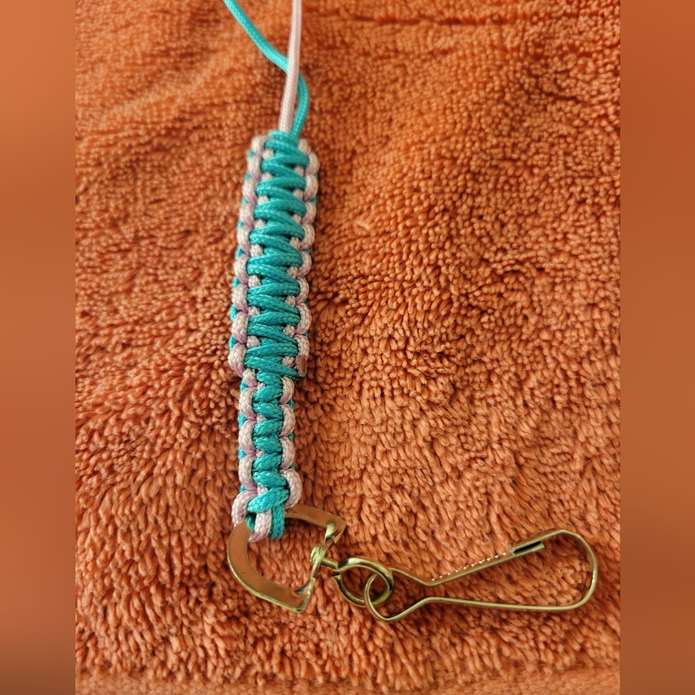 Homemade lanyard - Picture 2 of 8